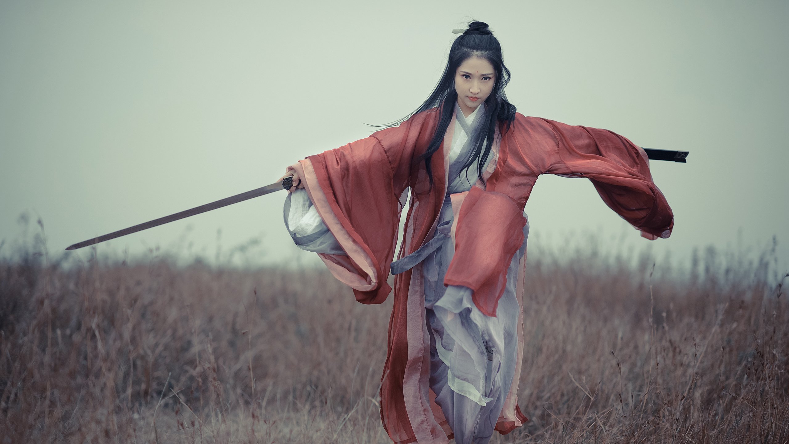 _湖人奋力突破，季后赛目标稳步逼近_，湖人队季后赛